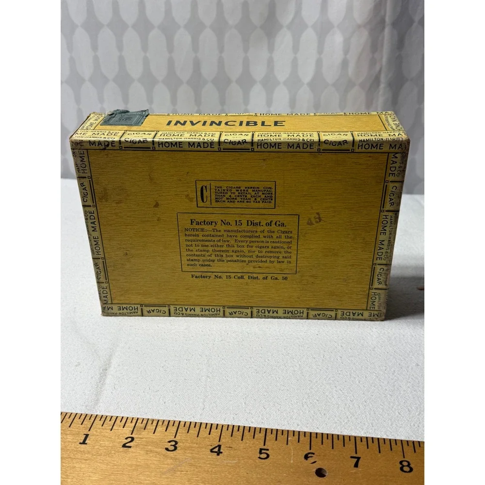 Vintage Hamilton Harris & Co Home Made Cigar Box‎ Invincible Collectible Tin